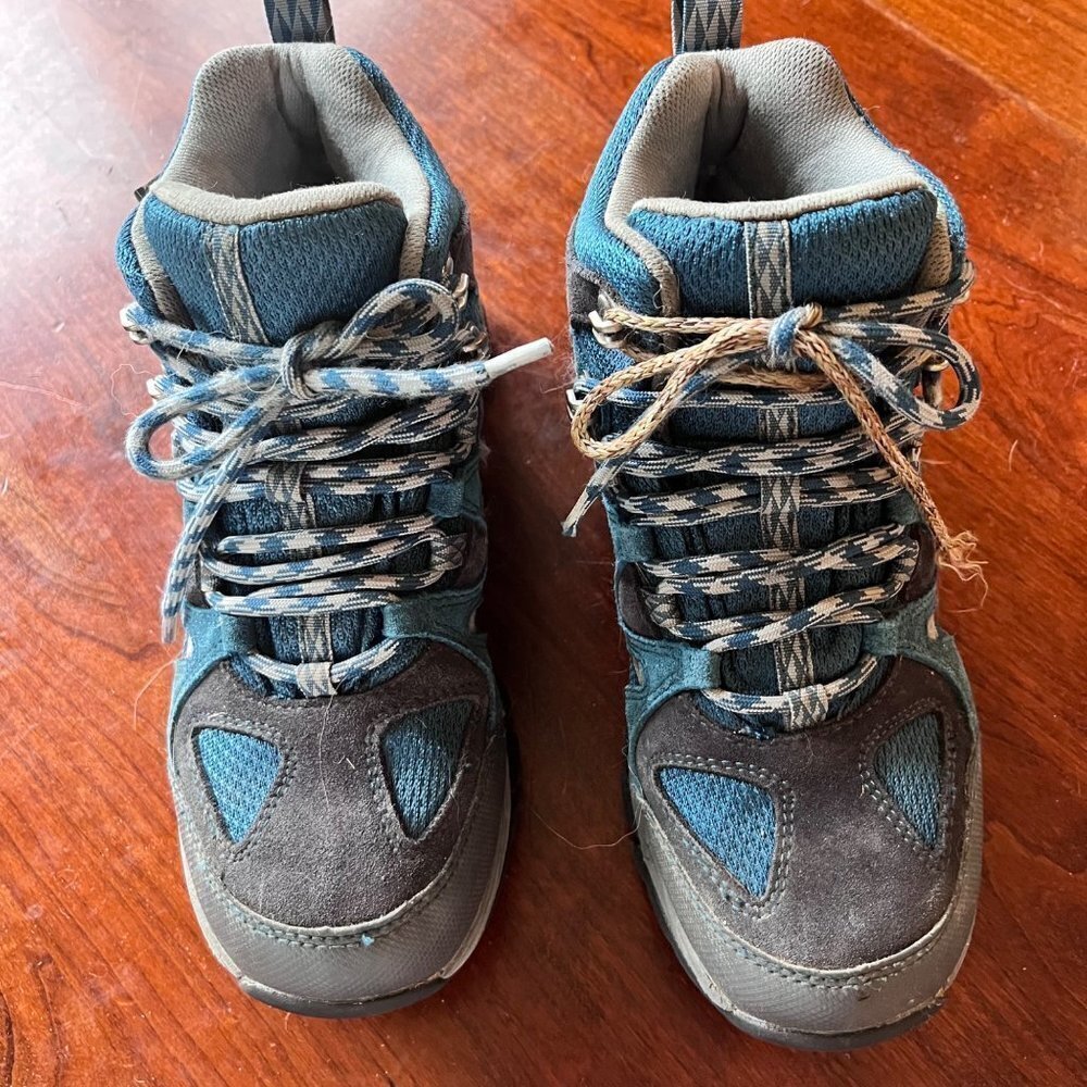 L. L.‎ Bean Youth Hiking Boots- Size 6